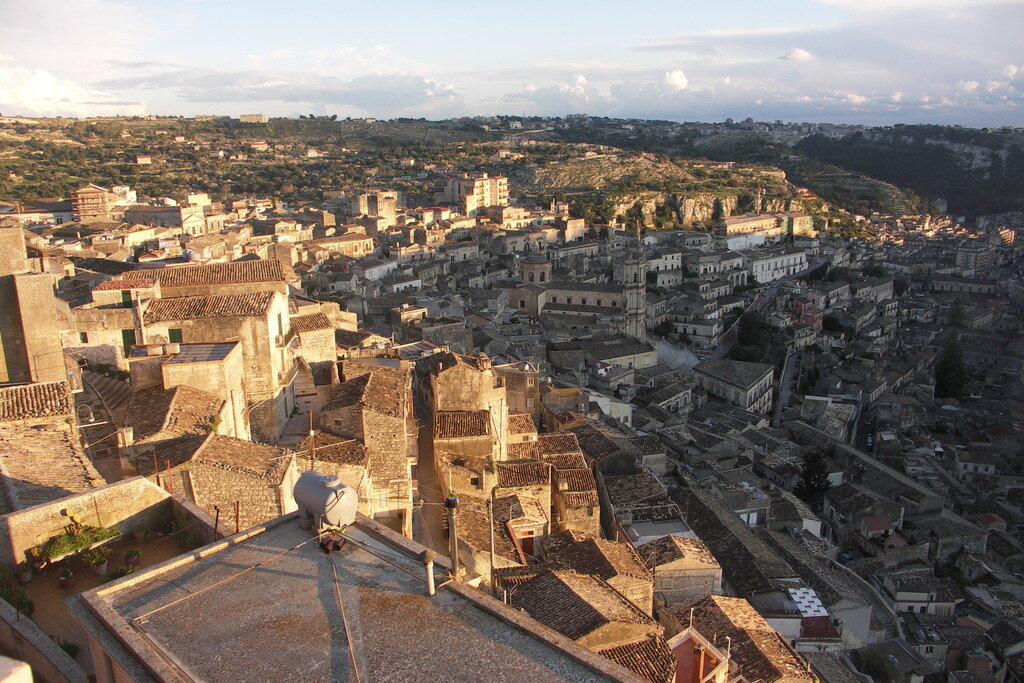 Il centro storico barocco di Modica arroccato sulla collina